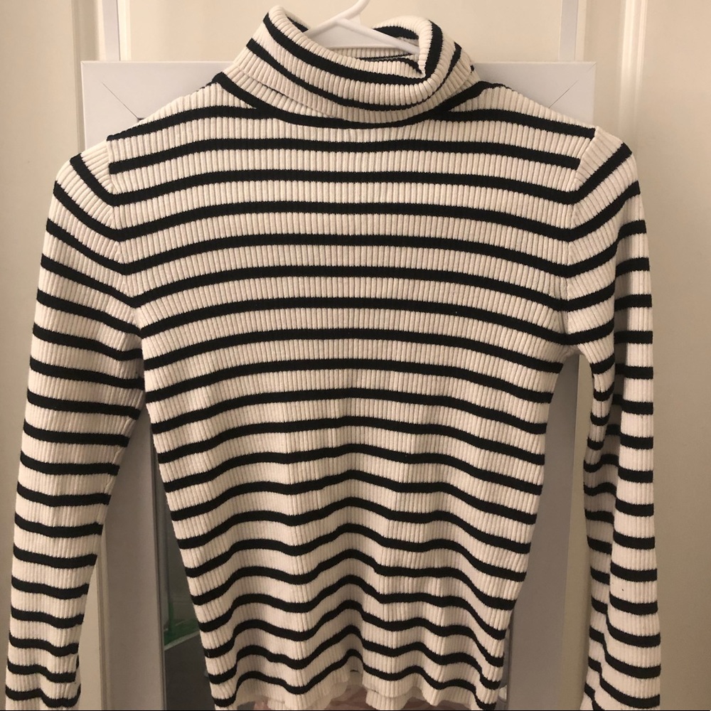 H&M Knit Sweater Turtle Neck Black White Strip